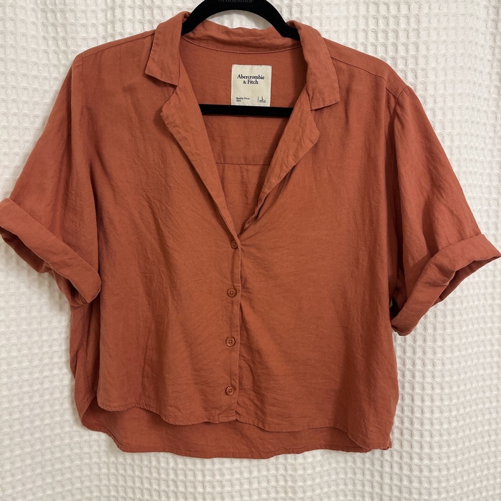 Abercrombie & Fitch Orange Short Sleeve Button Down Shirt